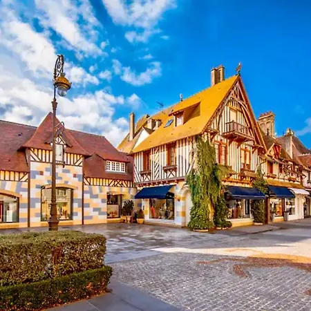 Secret Brick Garden - Plein Centre - 7 Personnes - Jardin - Parking Villa