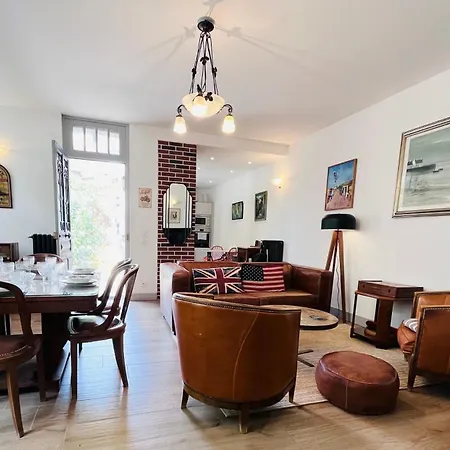 Secret Brick Garden - Plein Centre - 7 Personnes - Jardin - Parking Deauville