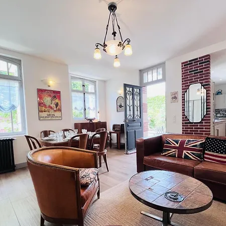 Villa Secret Brick Garden - Plein Centre - 7 Personnes - Jardin - Parking