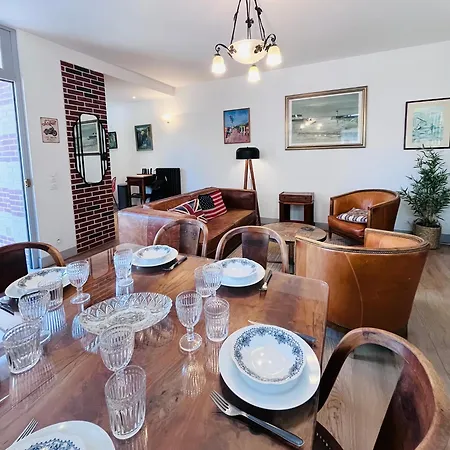 Villa Secret Brick Garden - Plein Centre - 7 Personnes - Jardin - Parking