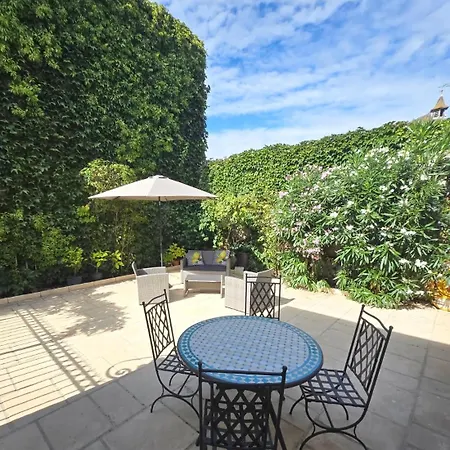 Secret Brick Garden - Plein Centre - 7 Personnes - Jardin - Parking *