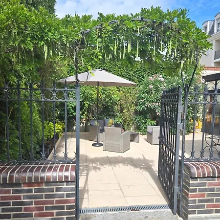 Villa Secret Brick Garden - Plein Centre - 7 Personnes - Jardin - Parking Deauville