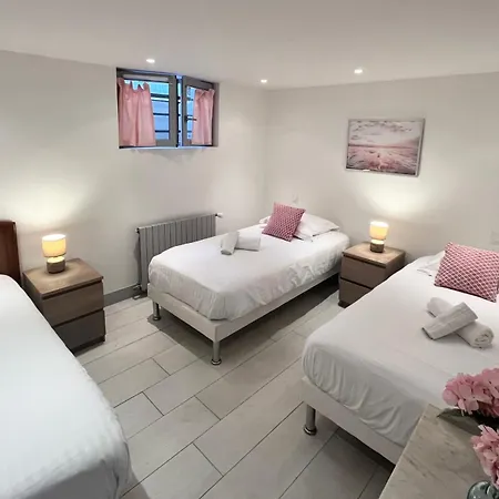 Secret Brick Garden - Plein Centre - 7 Personnes - Jardin - Parking * Deauville