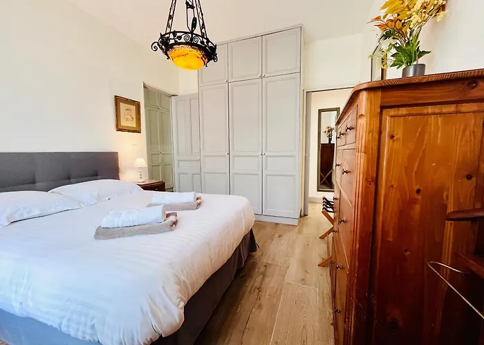 Secret Brick Garden - Plein Centre - 7 Personnes - Jardin - Parking * Deauville