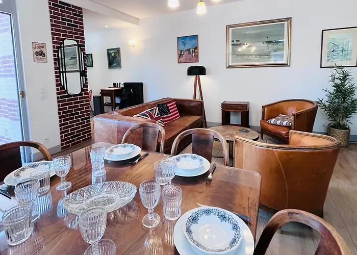 Villa Secret Brick Garden - Plein Centre - 7 Personnes - Jardin - Parking