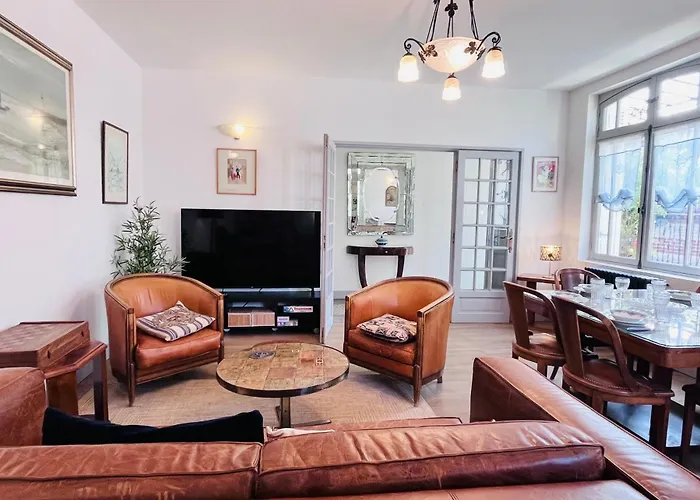 Secret Brick Garden - Plein Centre - 7 Personnes - Jardin - Parking Villa