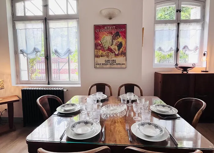 Secret Brick Garden - Plein Centre - 7 Personnes - Jardin - Parking *