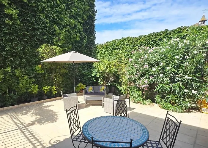 Secret Brick Garden - Plein Centre - 7 Personnes - Jardin - Parking *